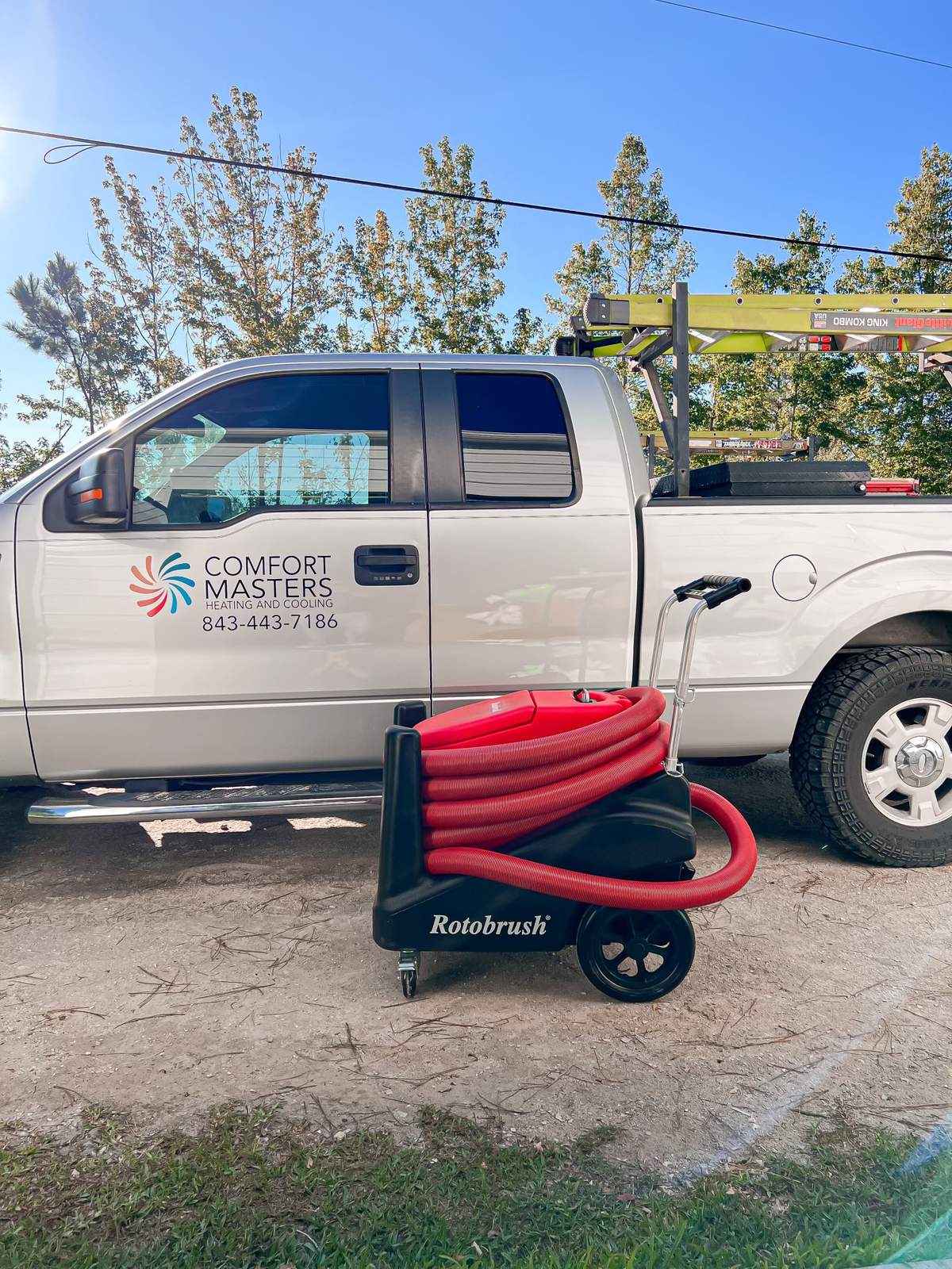 Comfort Masters tech on a Calabash area job